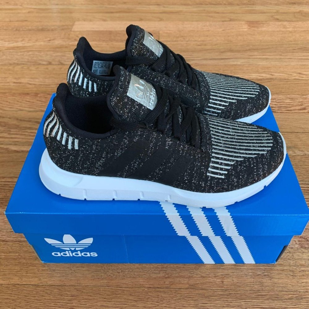 Adidas Swift Run Black / Metallic Womens Shoes - Picture 1 of 6